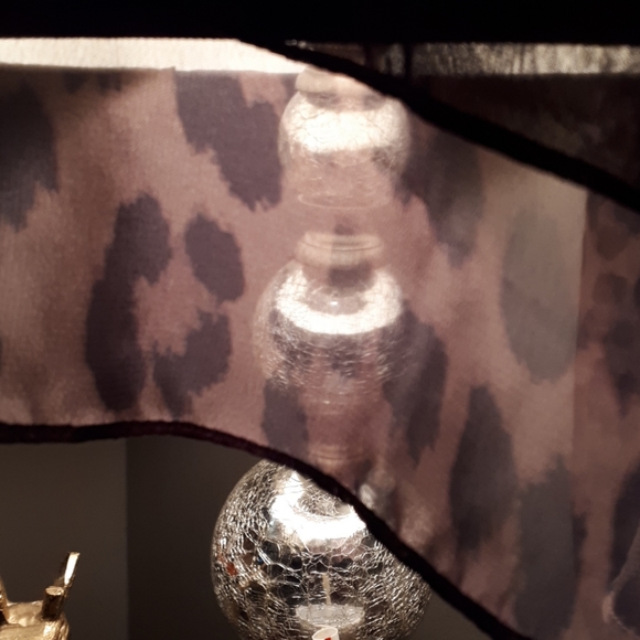 SUPER SOFT, SHEER HIGH QUAILTY- Thin blouse - Picture 6 of 6